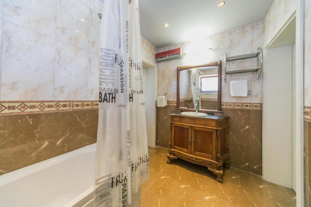 Villa Тиват Екстер'єр фото